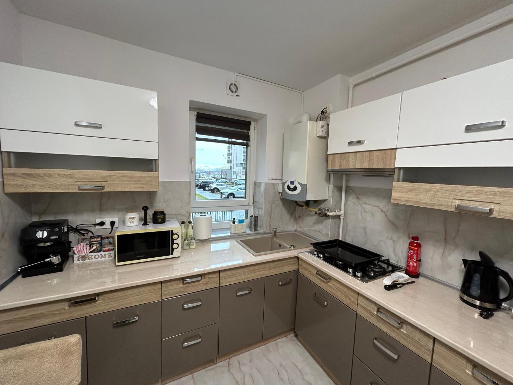 Jad - Luxury 3 Rooms & 2 Rooms Apartments In Kasper, Near Coresi Mall Brasov Ngoại thất bức ảnh