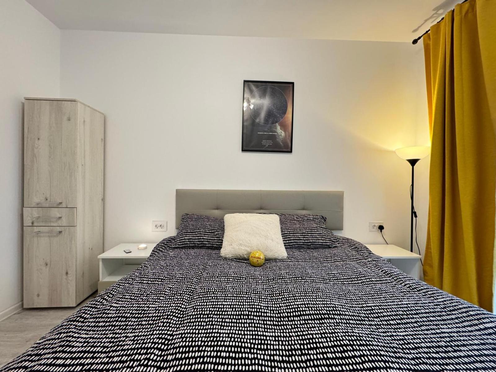 Jad - Luxury 3 Rooms & 2 Rooms Apartments In Kasper, Near Coresi Mall Brasov Ngoại thất bức ảnh