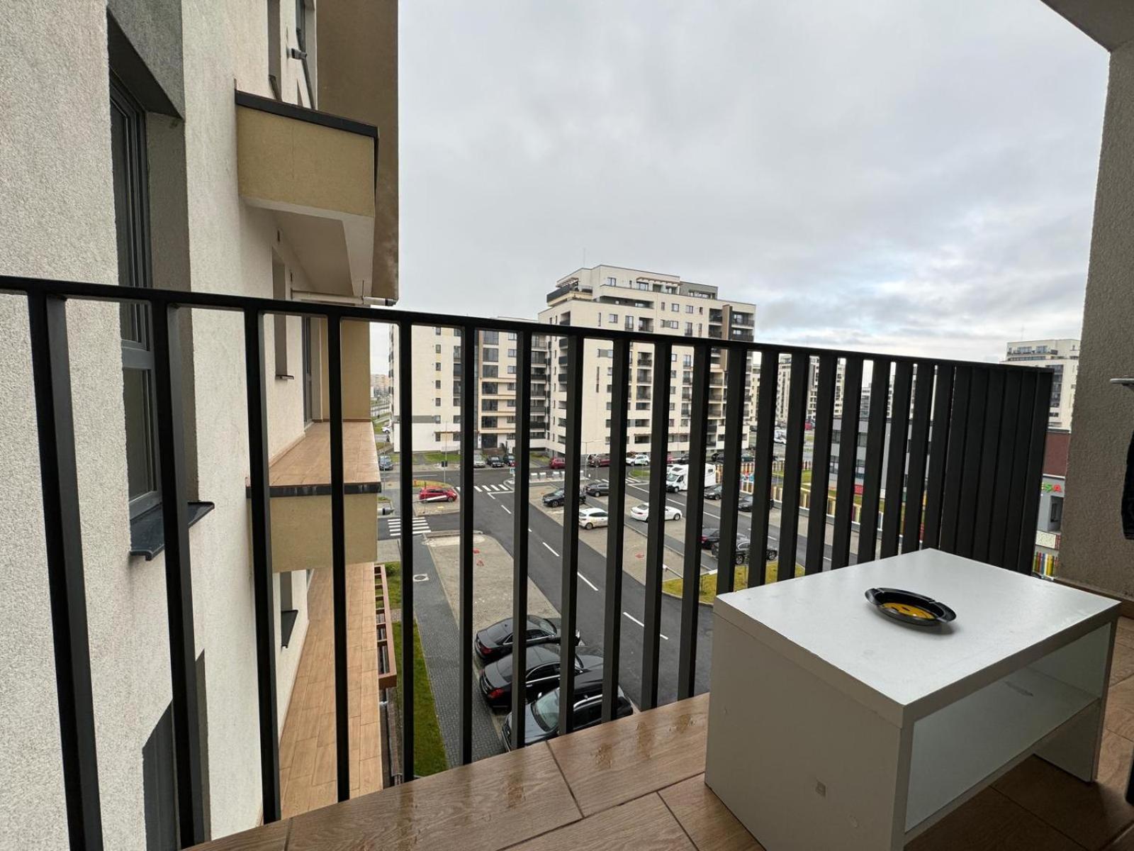 Jad - Luxury 3 Rooms & 2 Rooms Apartments In Kasper, Near Coresi Mall Brasov Ngoại thất bức ảnh